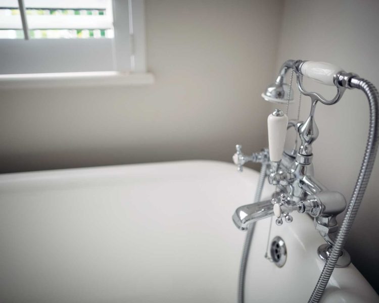 classic-bathroom-renovation-service-BathCraft
